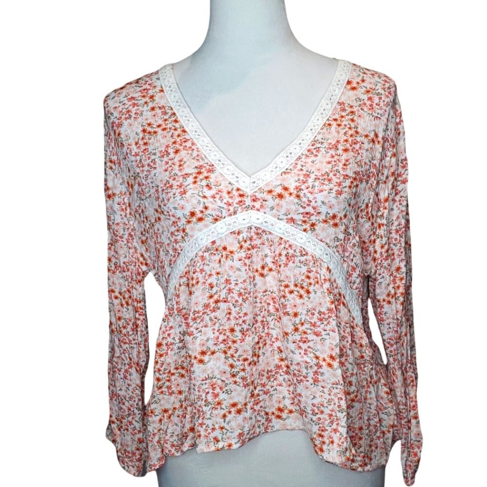 🦋Hippie Rose Lace Trim Empire Waist 100% Rayon Floral Top